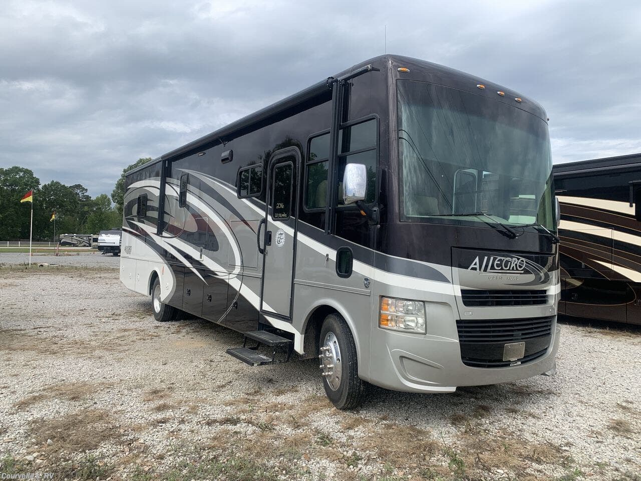 2016 Tiffin Allegro 36LA