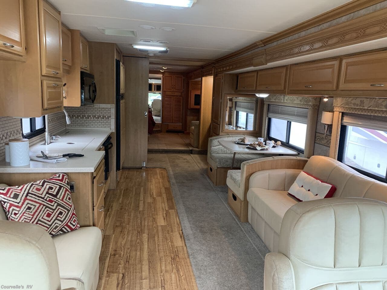 2008 Fleetwood Expedition 38V