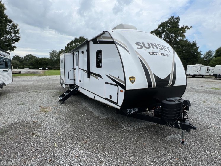 New 2024 CrossRoads Sunset Trail Super Lite SS331BH available in Opelousas, Louisiana