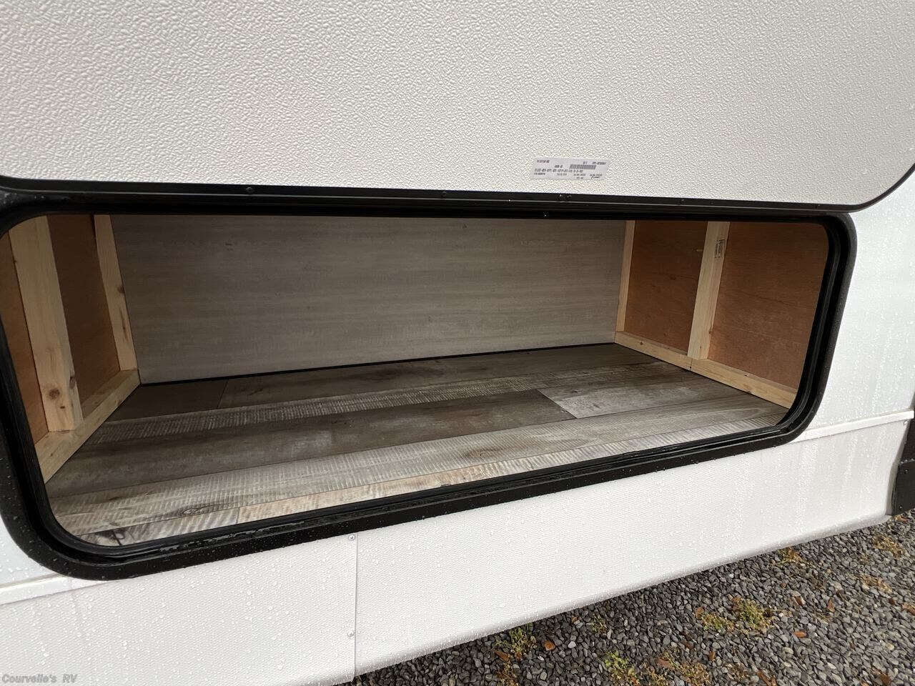 2025 Sunset Trail Super Lite SS330SI by CrossRoads from Courvelle's RV in Opelousas, Louisiana