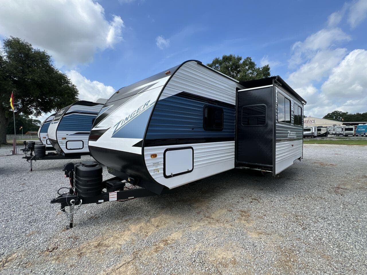 New 2025 CrossRoads Zinger 290QB available in Opelousas, Louisiana