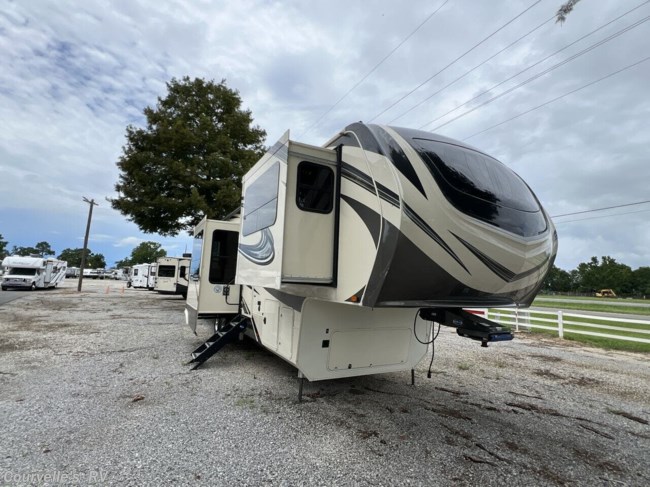 2020 Grand Design Solitude 380FL