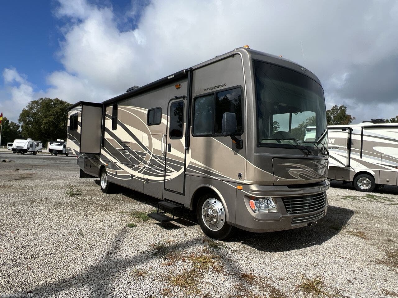 2015 Fleetwood Bounder 35K - Used Class A For Sale by Courvelle's RV in Opelousas, Louisiana features LP Detector, Full Body Paint, DVD Player, Microwave, Bath & 1/2
