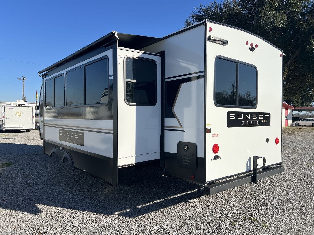 New 2026 CrossRoads Sunset Trail 285CK available in Opelousas, Louisiana