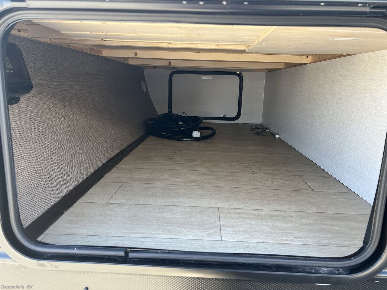 2026 Zinger 260RL by CrossRoads from Courvelle's RV in Opelousas, Louisiana