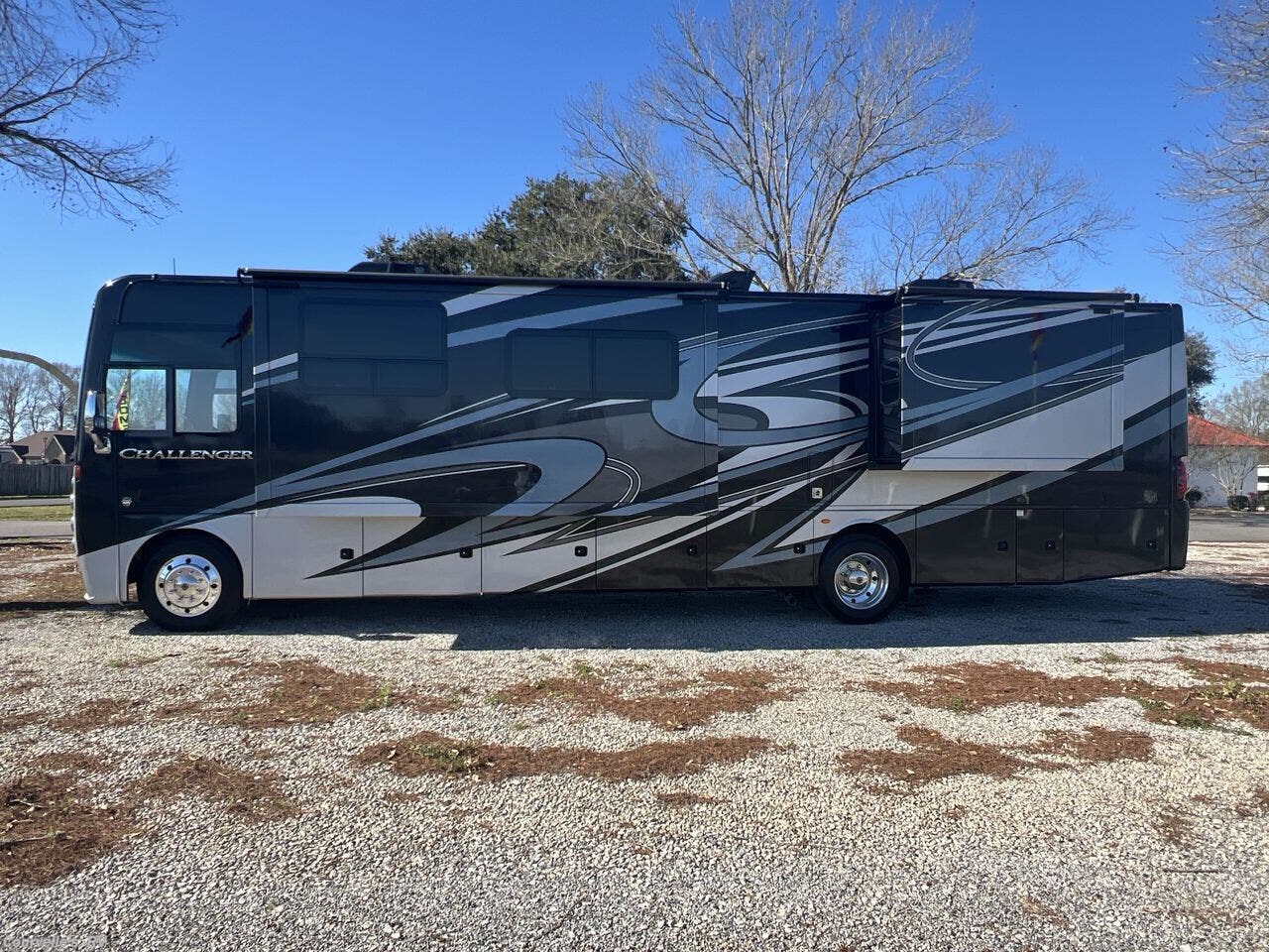 2020 Challenger 37FH by Thor Motor Coach from Courvelle's RV in Opelousas, Louisiana