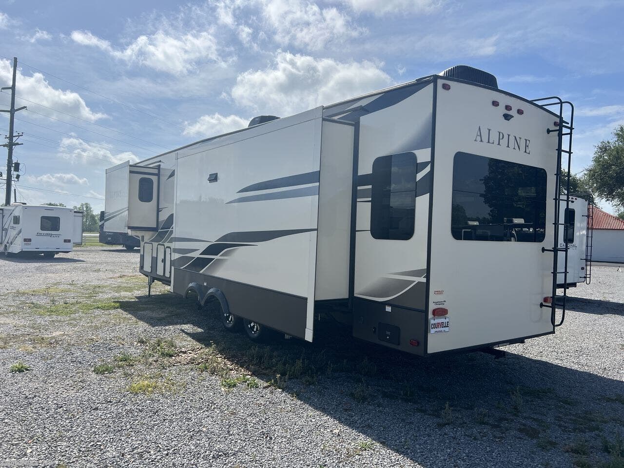 2020 Alpine 3651RL by Keystone from Courvelle's RV in Opelousas, Louisiana