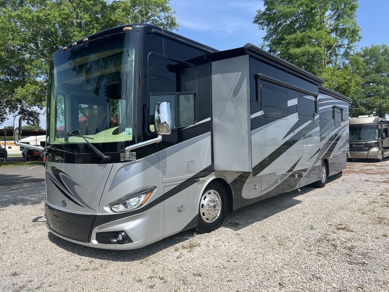 2018 Tiffin Phaeton 40AH - Used Diesel Pusher For Sale by Courvelle's RV in Opelousas, Louisiana features LED Lights, Screen Door, Backup Camera, Day/Night Shades, Backup Monitor