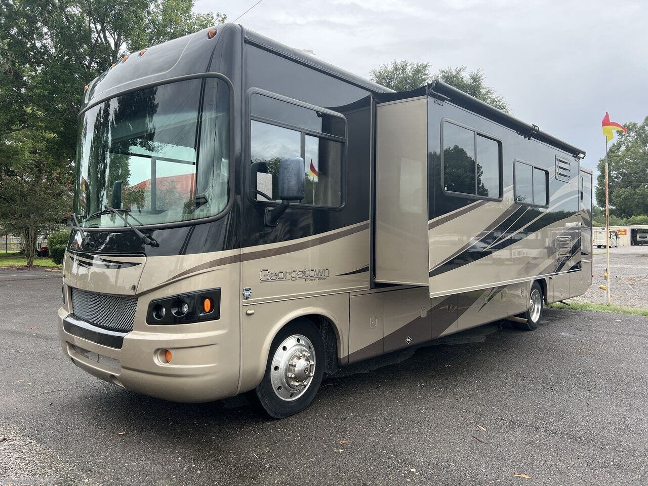 2011 Forest River Georgetown 360DS - Used Class A For Sale by Courvelle's RV in Opelousas, Louisiana features Shower, Glass Shower Door, Pass Thru Storage, 50 Amp Service, Leather Furniture