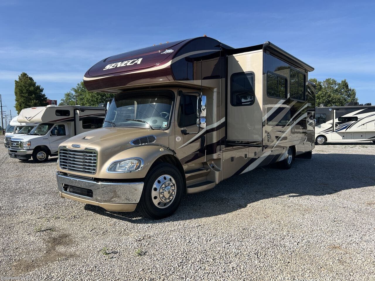 2013 Jayco Seneca 37FS - Used Class C For Sale by Courvelle's RV in Opelousas, Louisiana features TV Antenna, Stove Cover, Refrigerator, Dinette, GPS Navigation