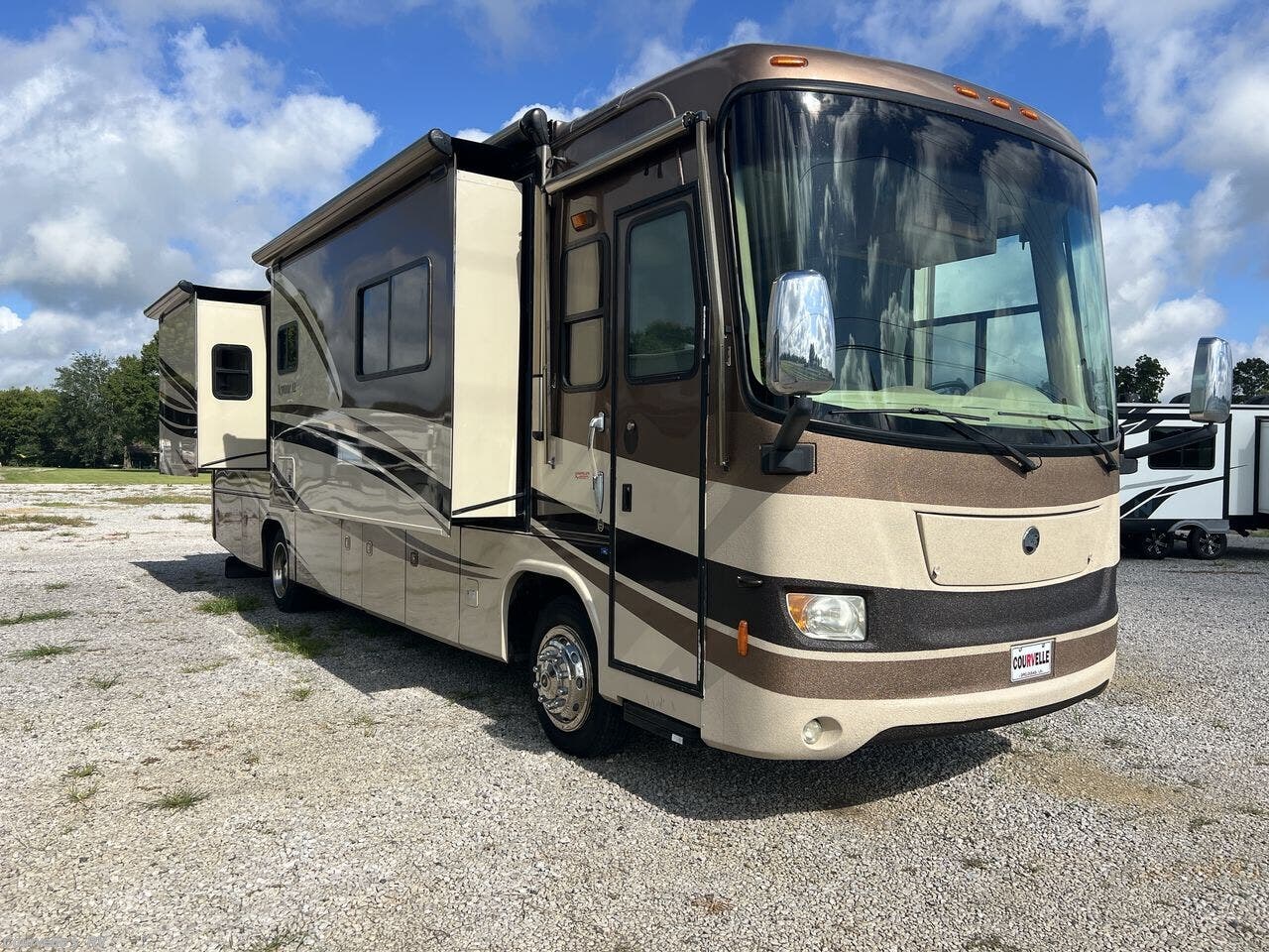 2007 Holiday Rambler Neptune 36PDQ - Used Diesel Pusher For Sale by Courvelle's RV in Opelousas, Louisiana features Backup Monitor, Kitchen Sink, Fiberglass Sidewalls, Slam Latch Baggage Doors, Non-Smoking Unit