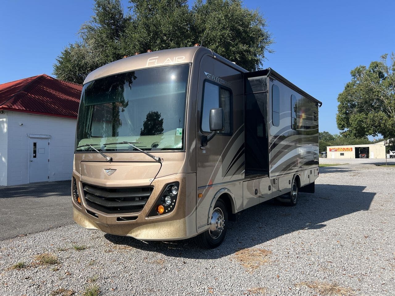 2016 Flair 29T by Fleetwood from Courvelle's RV in Opelousas, Louisiana