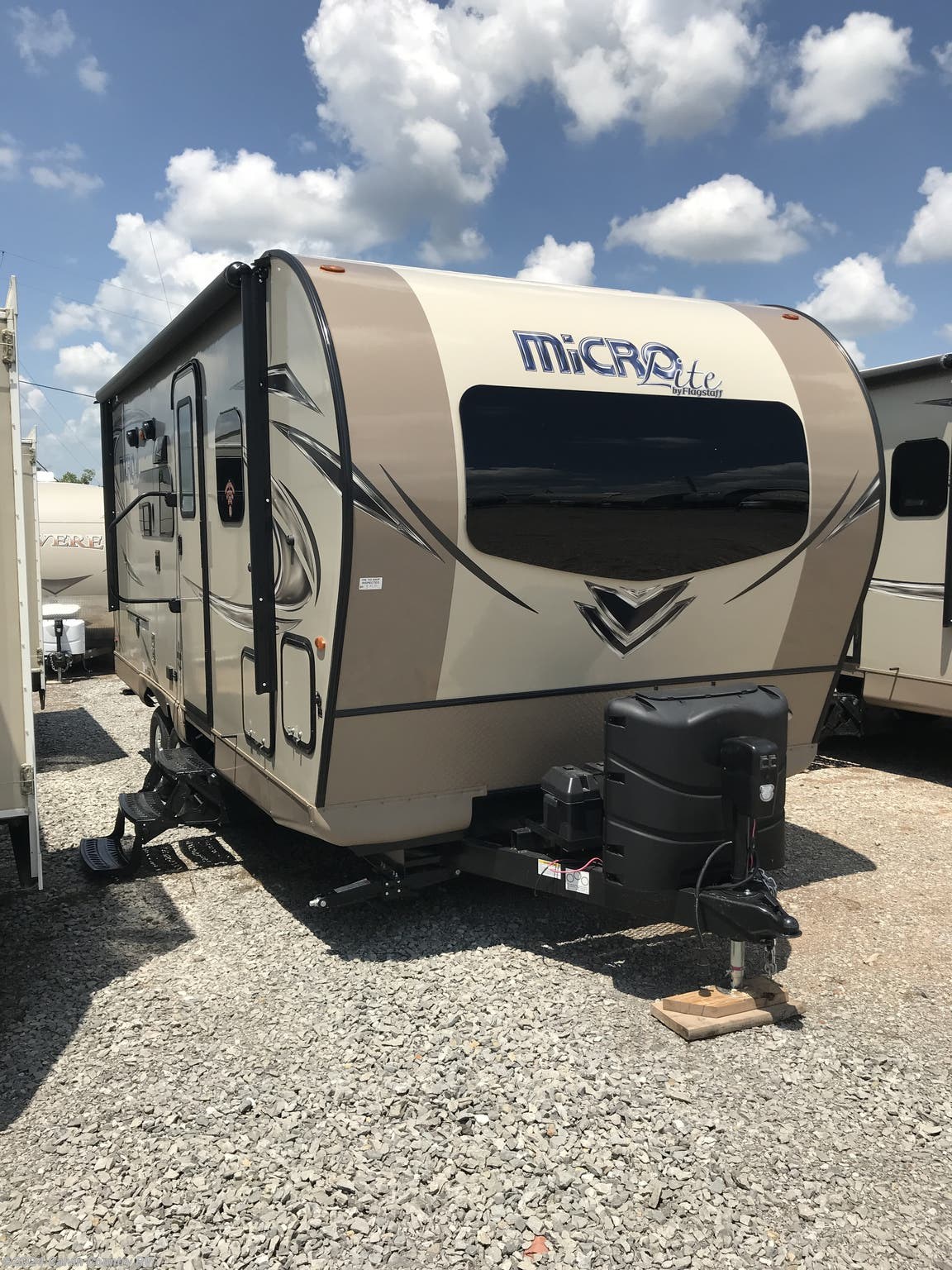 2019 Forest River Flagstaff Micro Lite 21DS RV for Sale in Depew, OK 74028-2512 | 2420819 2019 Forest River Flagstaff Micro Lite 21ds