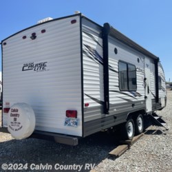 2018 Forest River Salem Cruise Lite 241QBXL  - Travel Trailer New  in Depew OK For Sale by Calvin Country RV call 918-205-2272 today for more info.