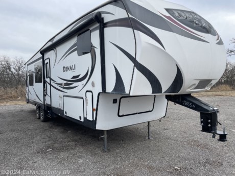 &lt;p&gt;Nice Used Fifth wheel.&amp;nbsp; Lots of space and 3 BIG slides.&amp;nbsp; It offers a lot of bang for the buck!&amp;nbsp; No weird smells and everything is in pretty good shape.&amp;nbsp;&amp;nbsp;&lt;/p&gt;