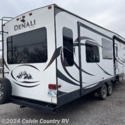 2015 Dutchmen Denali 330RLS  - Fifth Wheel Used  in Depew OK For Sale by Calvin Country RV call 918-205-2272 today for more info.