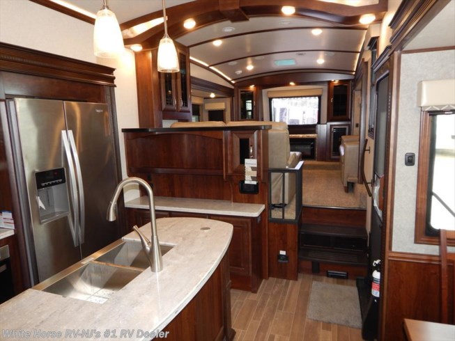 2018 Jayco Rv Pinnacle 38flws Front Living Room Rear King W 6 Slides For Sale In Williamstown Nj 08094 J11729