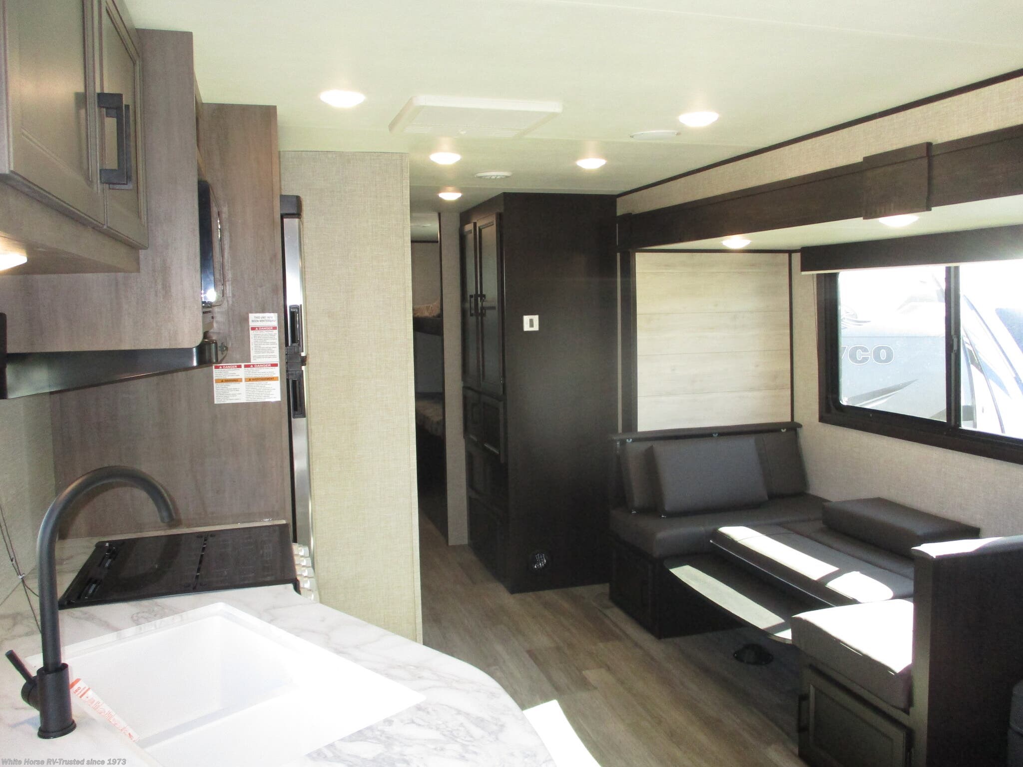 2023 Jayco Jay Flight SLX 294QBS 2BdRM Slide, Bunkhouse