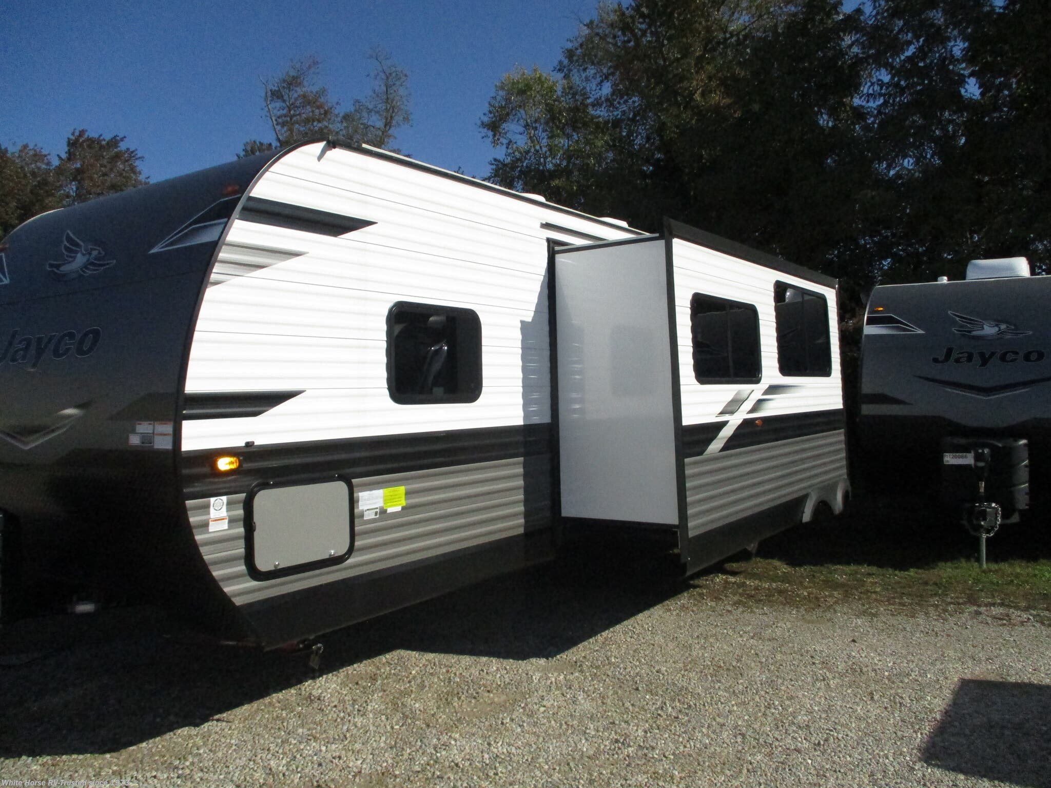 2023 Jayco Jay Flight SLX 294QBS 2BdRM Slide, Bunkhouse