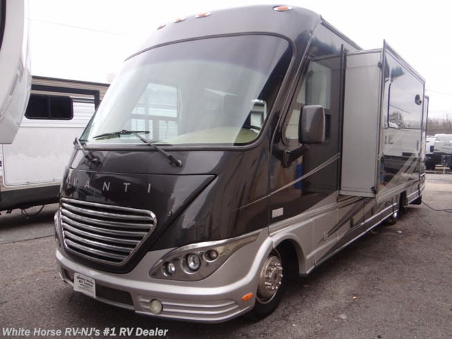 Used 2010 Damon Avanti Diesel 3106 U-Dinette and Kitchen Slide available in Williamstown, New Jersey