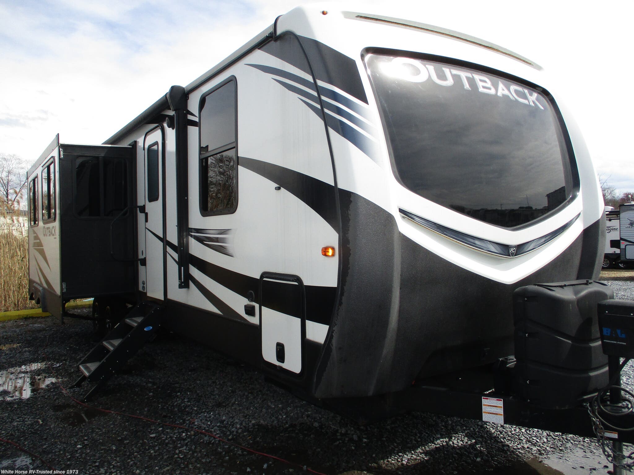 #TT14909 - 2020 Keystone Outback 340BH 2-BdRM Triple Slide, Rear ...
