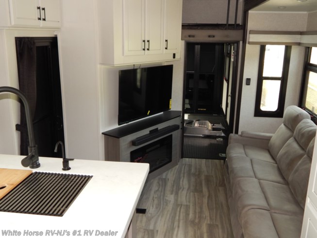 2024 Seismic Luxury Series 4113 by Jayco from White Horse RV Center in Williamstown, New Jersey