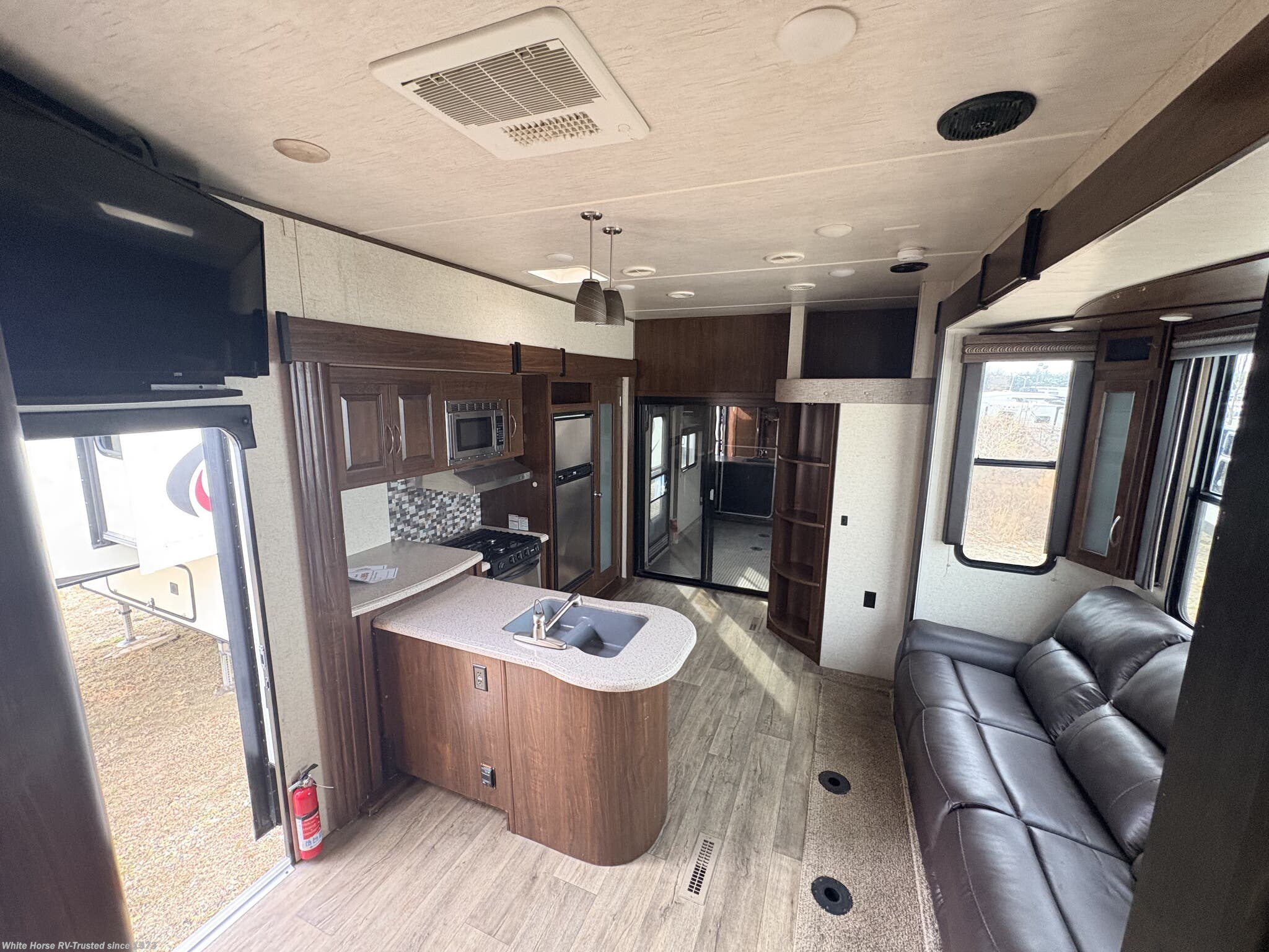 2016 Torque TQ325 by Heartland from White Horse RV Center in Williamstown, New Jersey