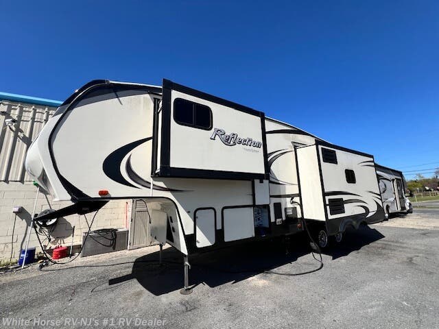 Used 2019 Grand Design Reflection 303RLS Rear Living Triple Slide, Island Kitchen available in Williamstown, New Jersey