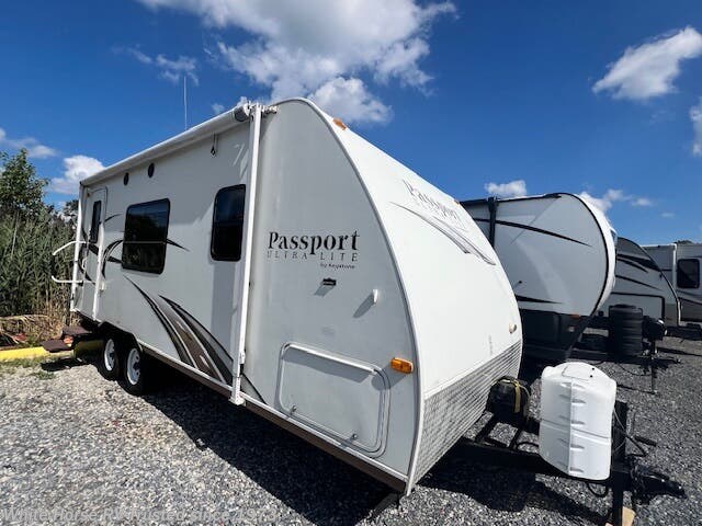 2014 Keystone Passport Ultra Lite 195RB Rear Bath, Front Queen Bed RV ...