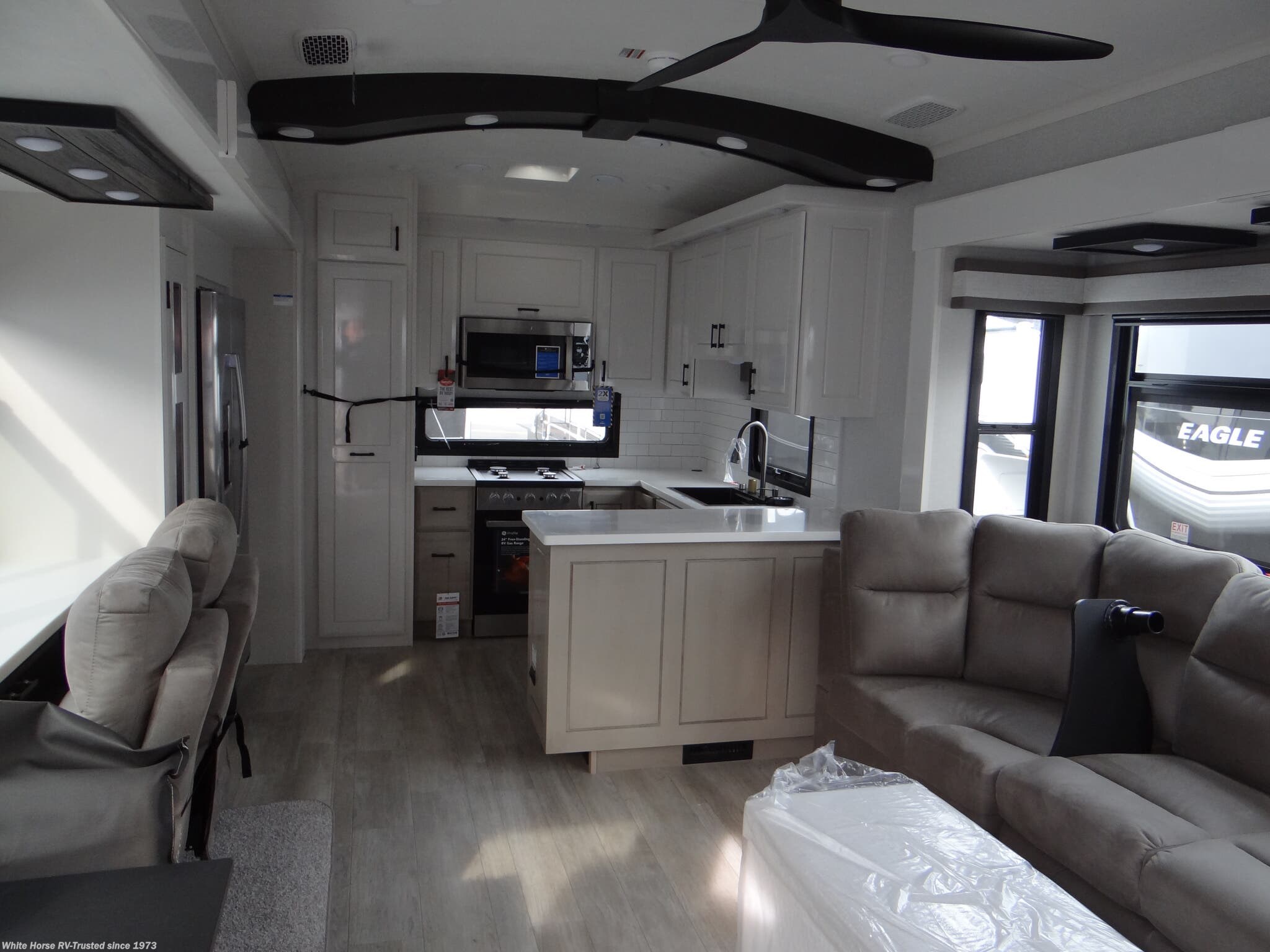 2026 Pinnacle 38FBRK by Jayco from White Horse RV Center in Williamstown, New Jersey