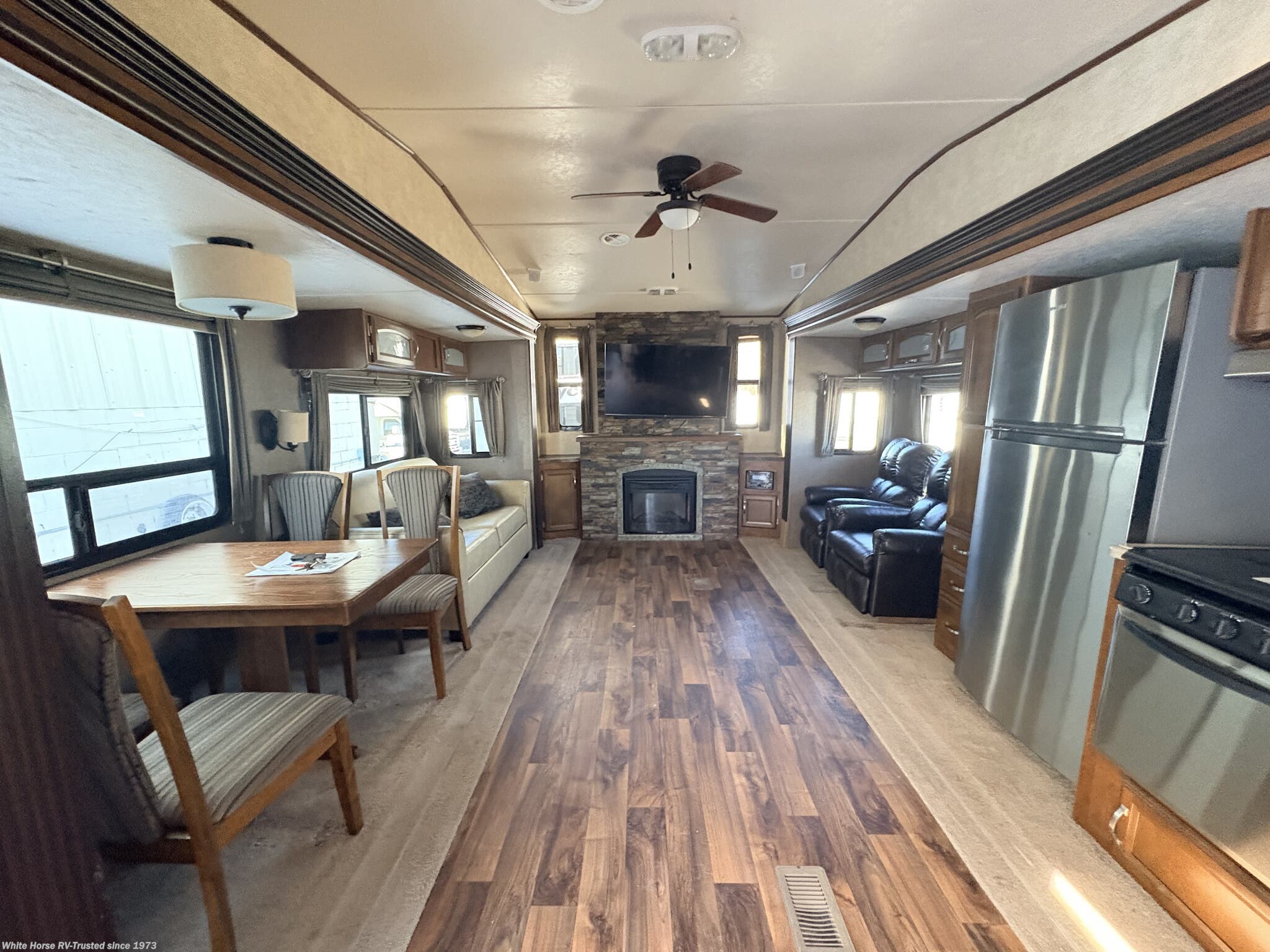 2016 Salem Villa 400RETS by Forest River from White Horse RV Center in Williamstown, New Jersey