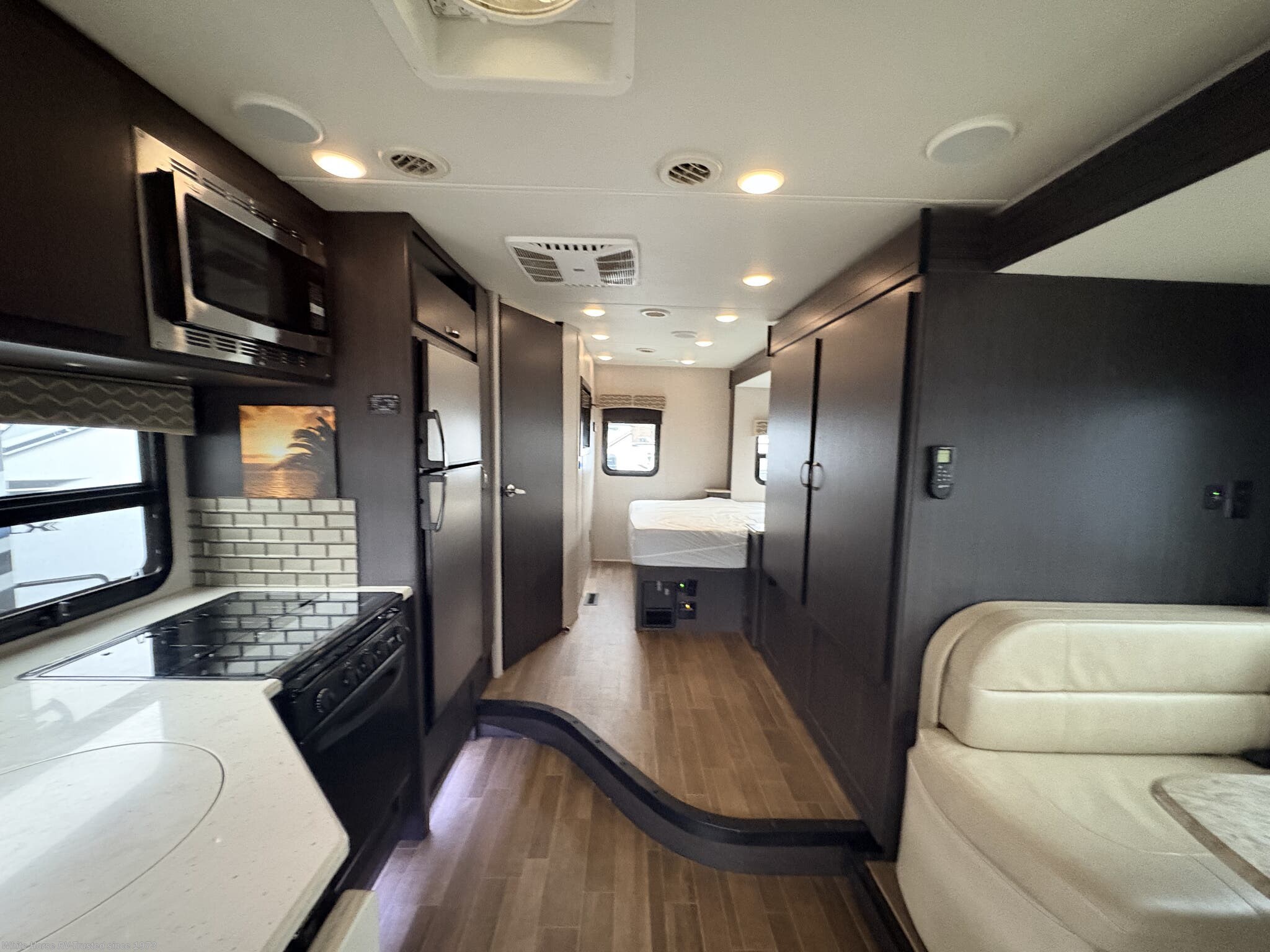2019 Isata 4 Series 25FW by Dynamax Corp from White Horse RV Center in Williamstown, New Jersey