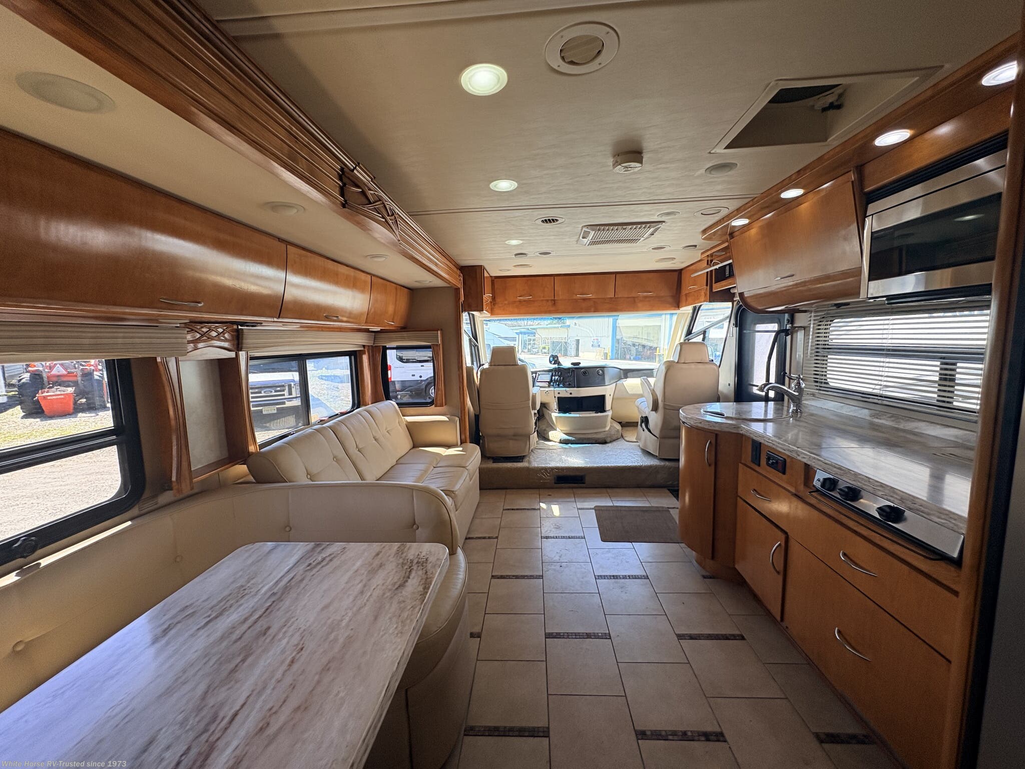 2011 Vesta 32PBS by Monaco RV from White Horse RV Center in Williamstown, New Jersey