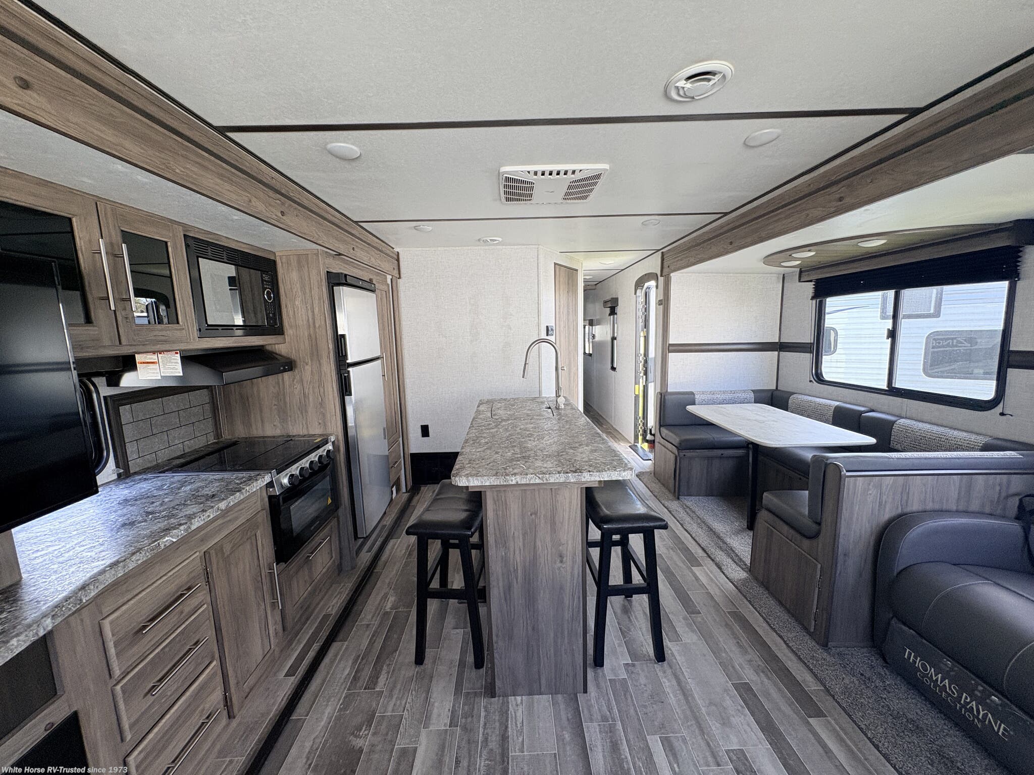 Used 2021 CrossRoads Zinger 340MB available in Williamstown, New Jersey