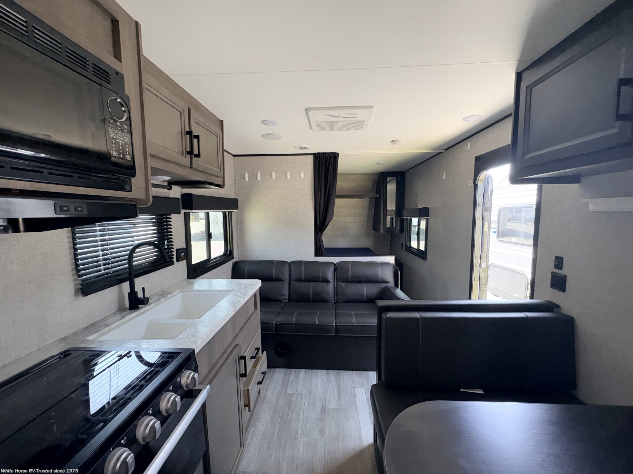 Used 2022 Jayco Jay Flight SLX 8 264BH available in Williamstown, New Jersey