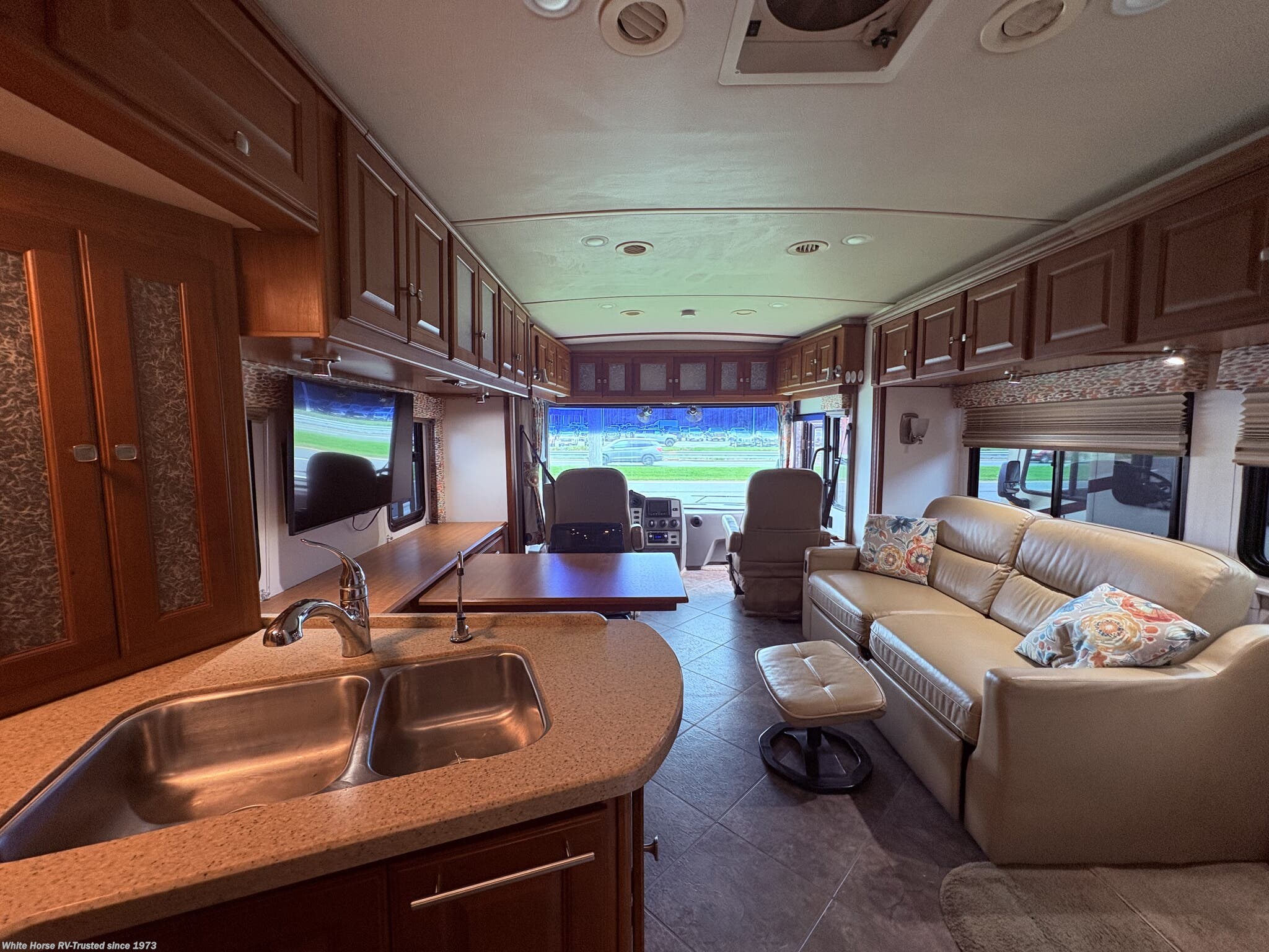 Used 2009 Itasca Meridian 35Y available in Williamstown, New Jersey