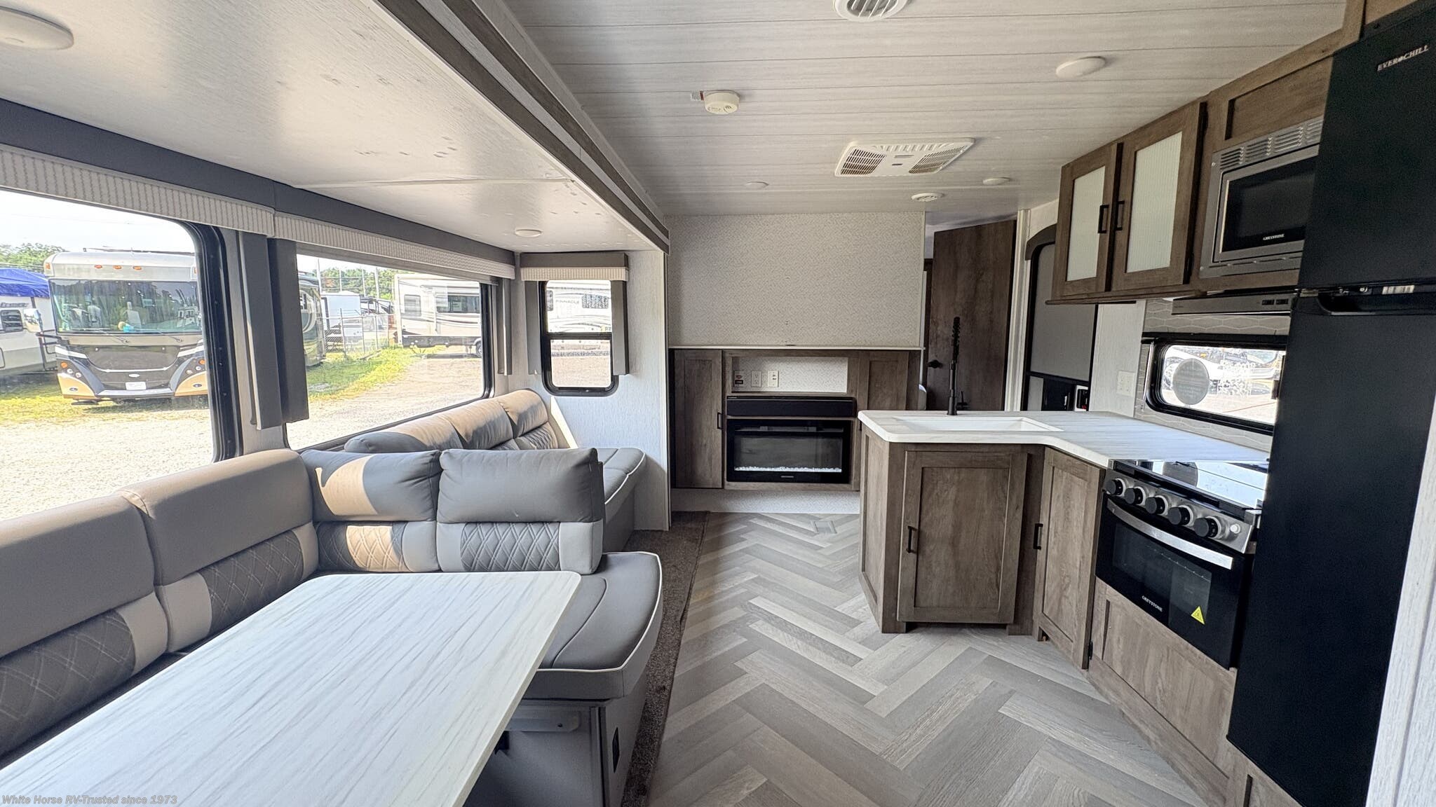 Used 2022 Forest River Wildwood 31KQBTS available in Williamstown, New Jersey