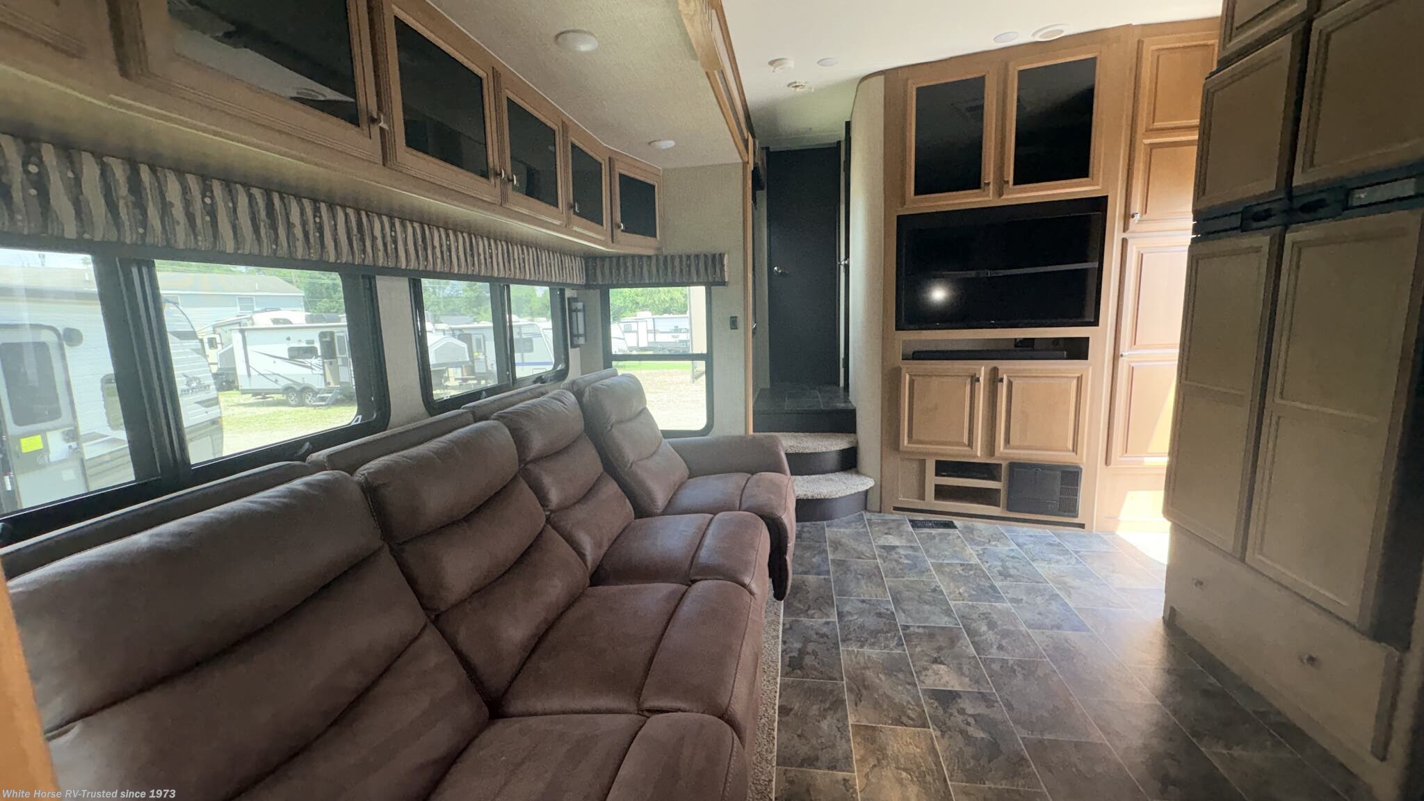 Used 2015 CrossRoads Elevation 34RM available in Williamstown, New Jersey
