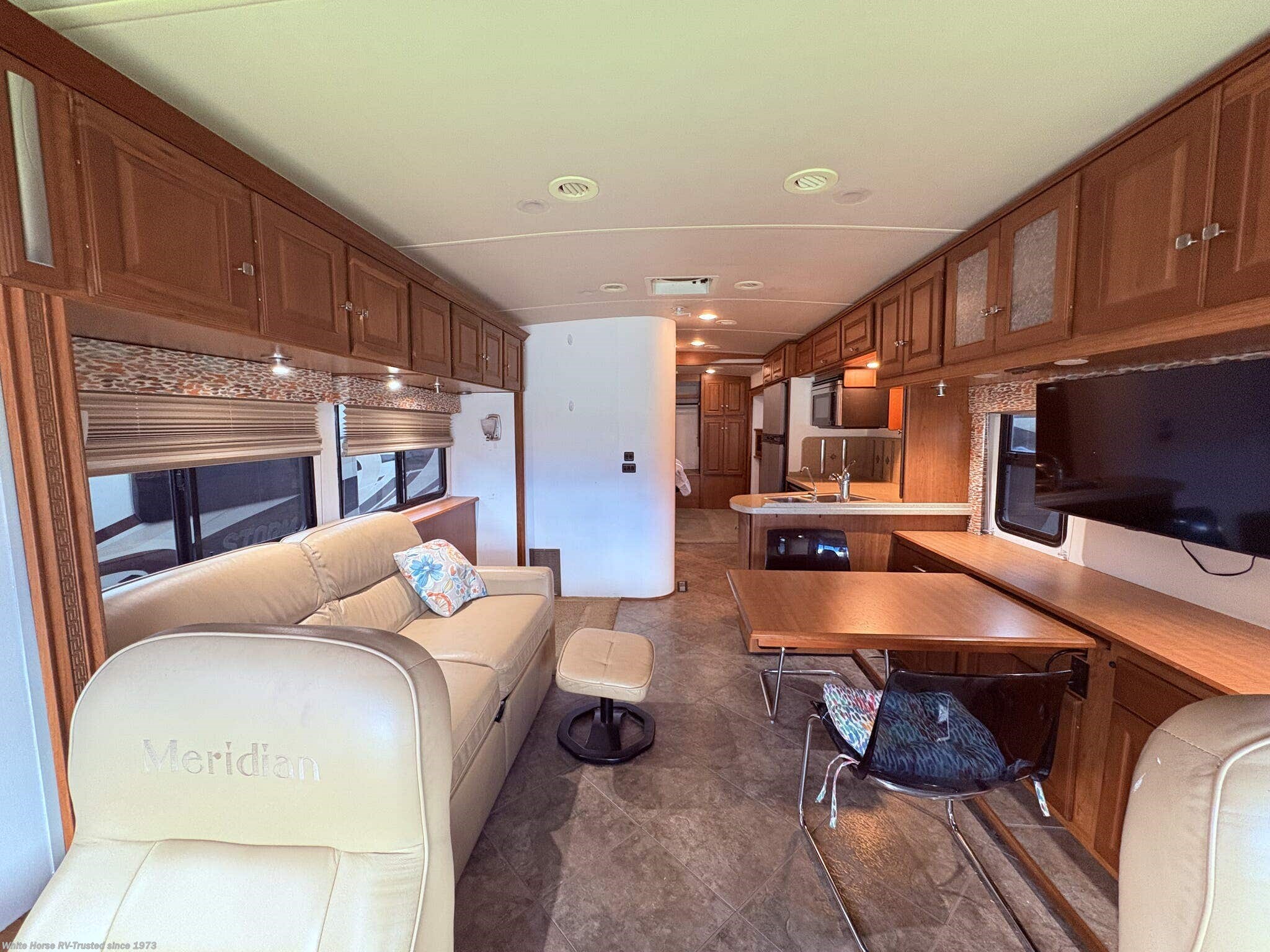2009 Meridian 35Y by Itasca from White Horse RV Center in Williamstown, New Jersey
