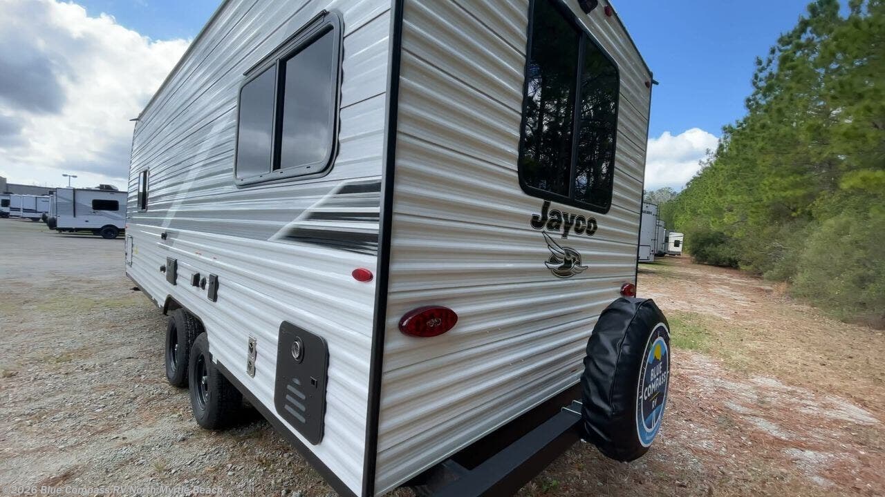 New 2026 Jayco Jay Flight SLX 210QB available in Longs, South Carolina