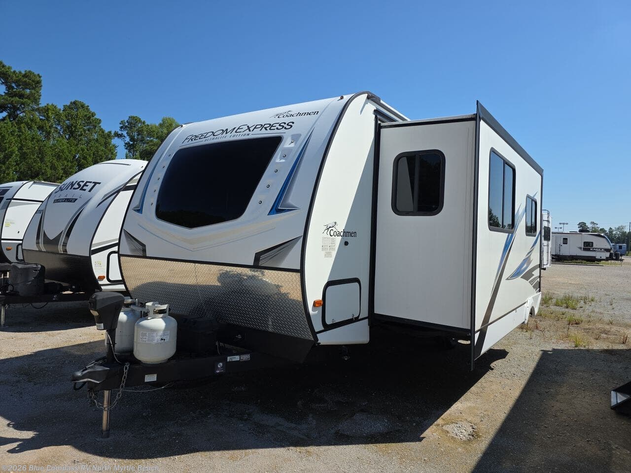 Used 2021 Coachmen Freedom Express Ultra Lite 259FKDS available in Longs, South Carolina