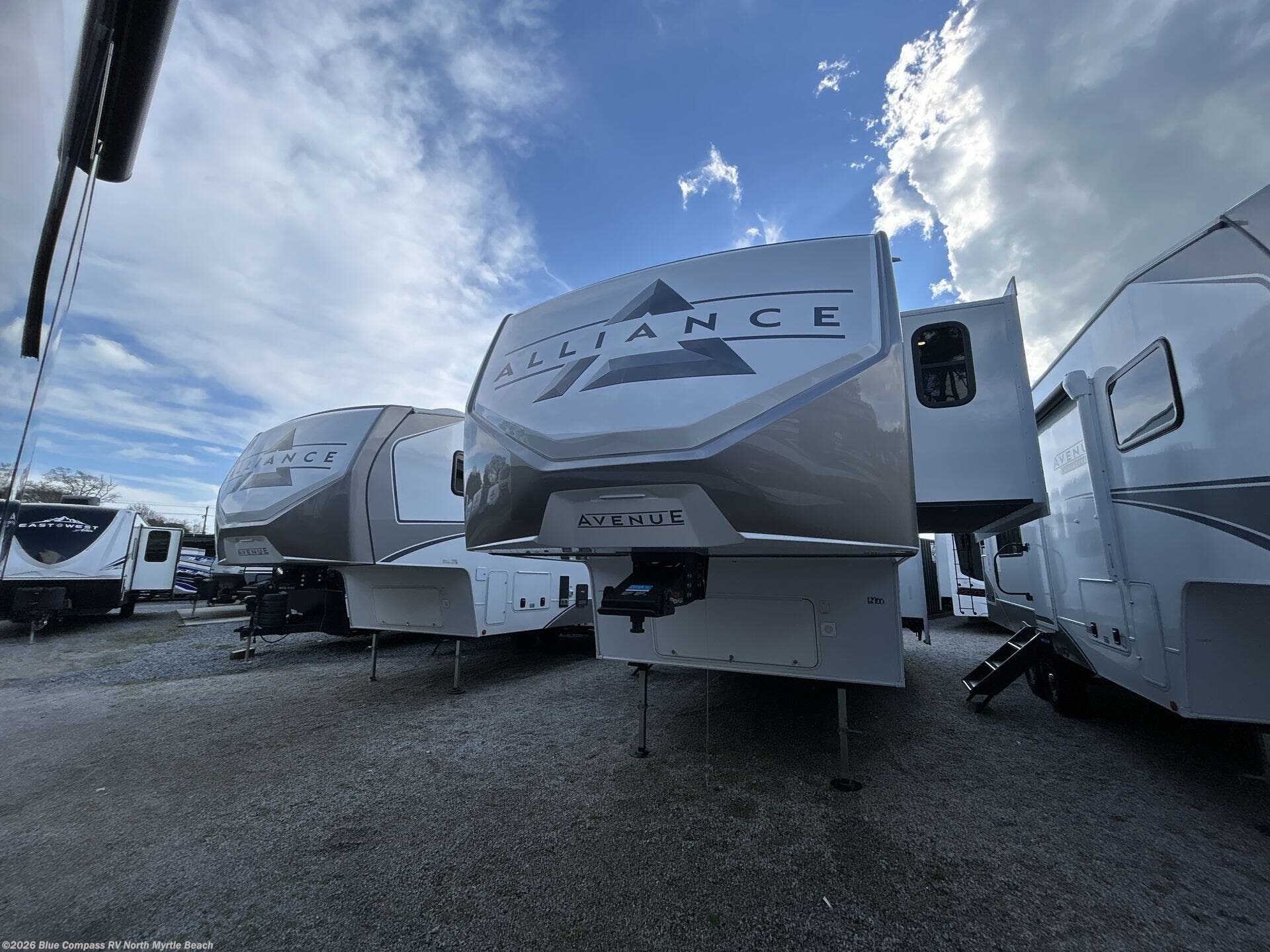 New 2026 Alliance RV Avenue 32RLS available in Longs, South Carolina