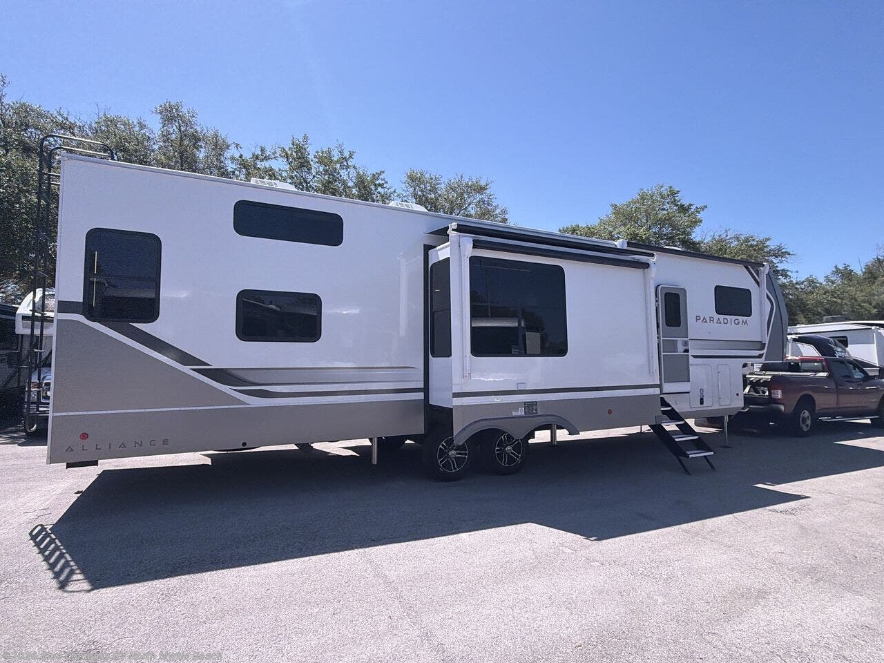 2026 Paradigm 395DS by Alliance RV from Blue Compass RV North Myrtle Beach in Longs, South Carolina