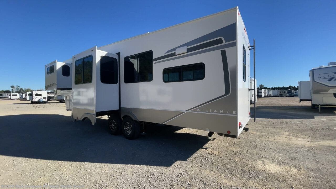 2026 Avenue 35RKS by Alliance RV from Blue Compass RV North Myrtle Beach in Longs, South Carolina