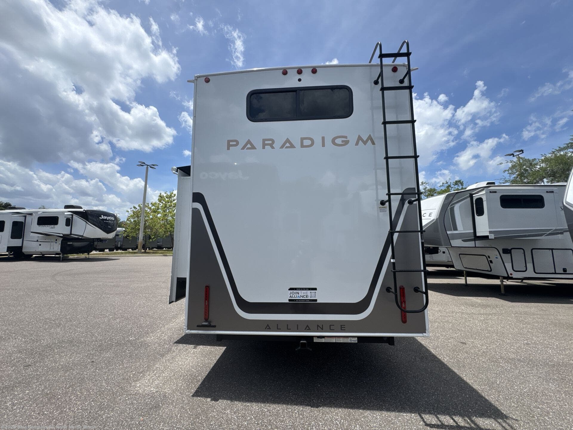 New 2026 Alliance RV Paradigm 395DS available in Longs, South Carolina