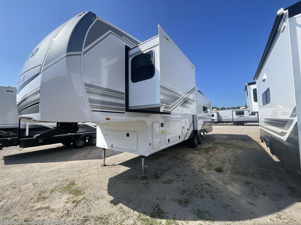 2027 Eagle 321RSTS by Jayco from Blue Compass RV North Myrtle Beach in Longs, South Carolina