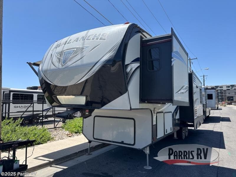 Used 2017 Keystone Avalanche 300RE available in Murray, Utah