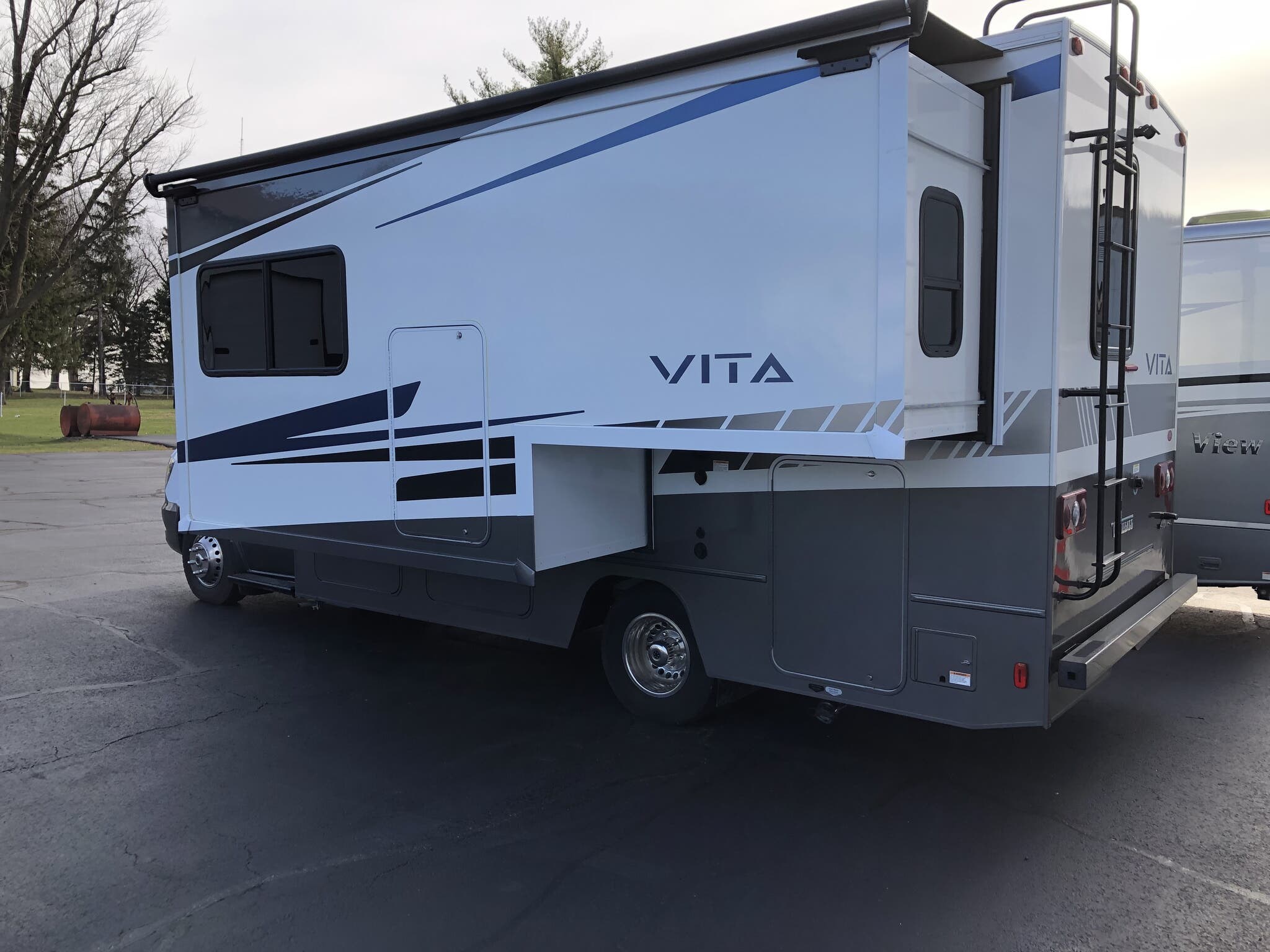 2020 Winnebago Vita 24P RV for Sale in Rockford, IL 61101 10551A