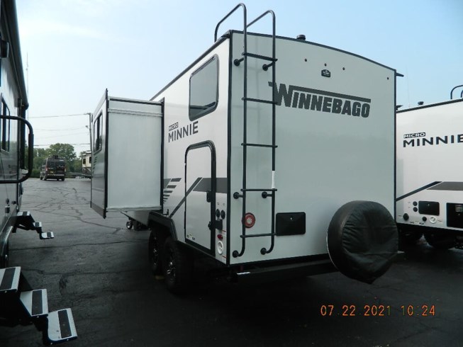 2021 Winnebago Micro Minnie 2100BH - New Travel Trailer For Sale by Winnebago Motor Homes in Rockford, Illinois features Smoke Detector, Queen Bed, Leveling Jacks, Stove Top Burner, LP Detector