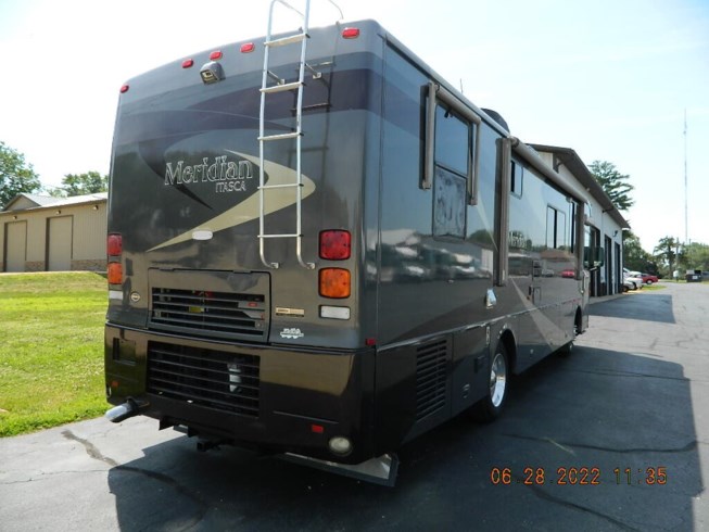Used 2005 Itasca Meridian 34H available in Rockford, Illinois